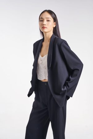 Áo khoác nhẹ trên nền vải độc quyền chỉ có ở EZ.